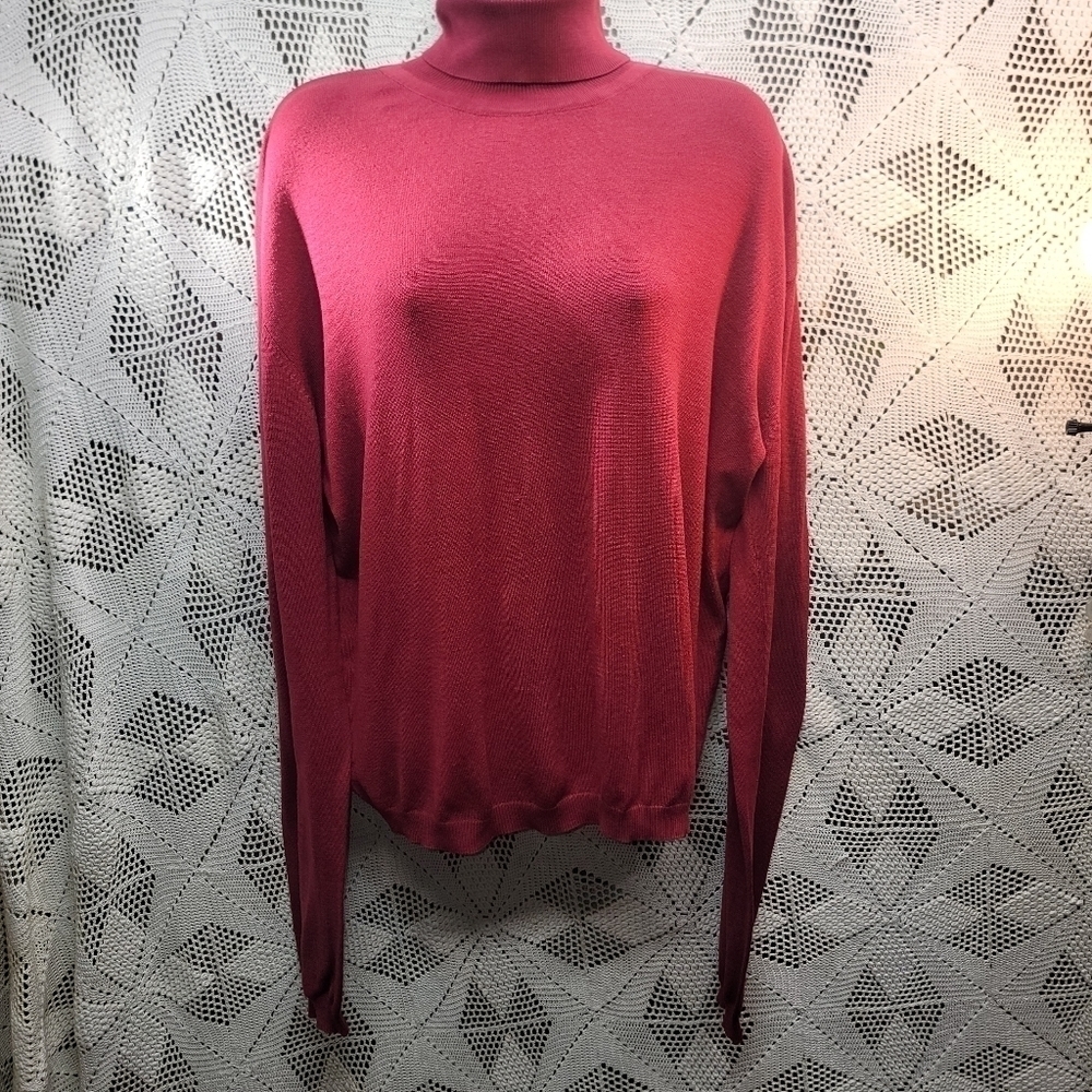 British Khaki 80% silk sweater.  Size XL.  Dark red